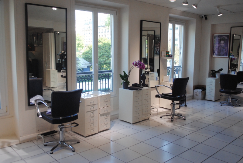 coiffure-POURCIEUX-min_floor-home-office-property-living-room-room-781228-pxhere.com