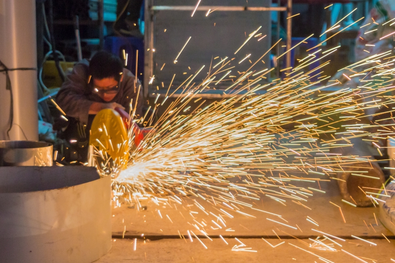 coiffure-POURCIEUX-min_work-man-workshop-steel-equipment-metal-496138-pxhere.com